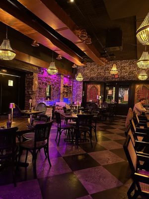 Ma'am Saab - Restaurant & Cocktail Bar by null