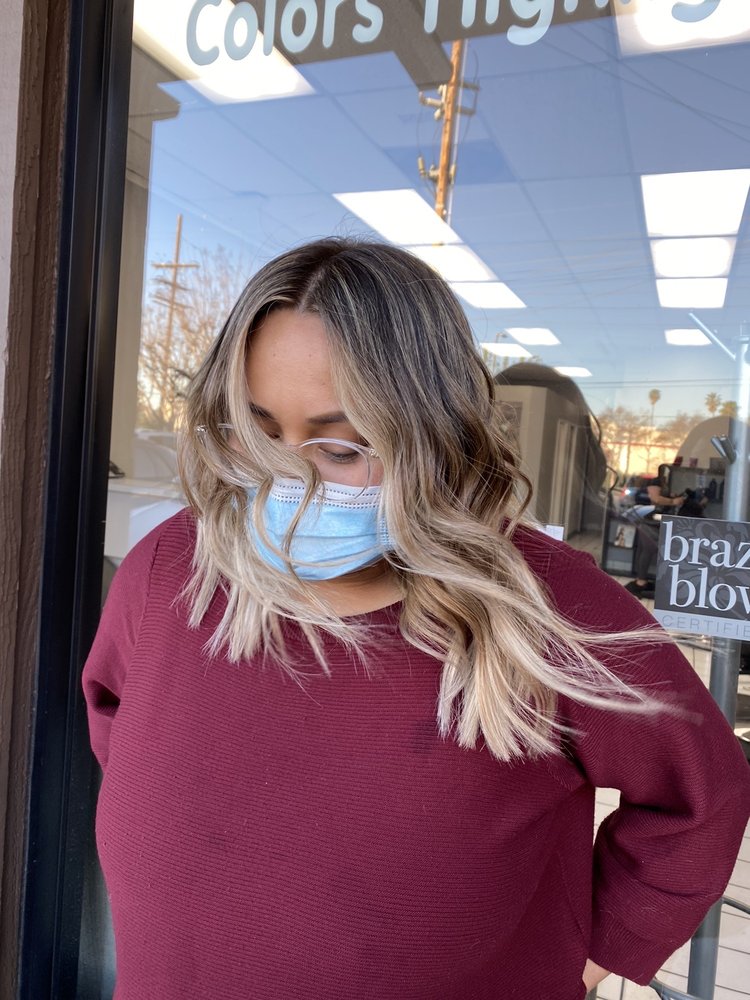 Hair by Mariela Logo