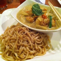 Riso Noodle House - Shrimp Green Curry w/flat noodles