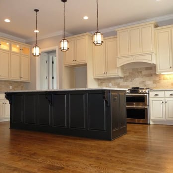 Ryan Stephens Custom Homes - a large kitchen - General Contractors Near Me - Lebanon, Tennessee