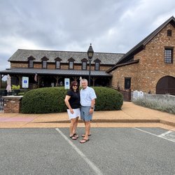 New Kent Winery - Cute couple