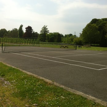 The Apple Farm - Tennis court - Farmers Market Near Me - Cahir, TA
