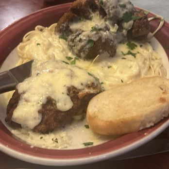 Parker's on Fall - Chicken Alfredo with broccoli - Burgers Near Me - Seneca Falls, New York Parker's on Fall - Chicken Alfredo with broccoli - Burgers Near Me - Seneca Falls, New York