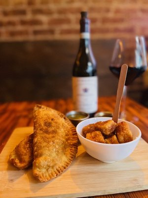 Yes Mama Wine Bar: A Puerto Rican & Spanish Catering Kitchen by null
