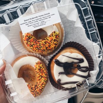 DS Cakes & Sweet Cafe - Honey buttermilk donuts - Cupcakes Near Me - Newbury, Ohio