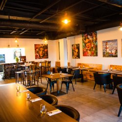 La Romanita Restaurant & Lounge