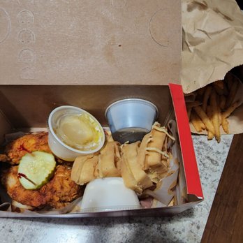 Joella's Hot Chicken - Mason - Jumbo Chicken Tenders & Waffle /w fries - Chicken Wings Near Me - Mason, Ohio