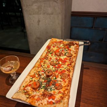 Flight Club Houston - Flatbread pizza - Cocktail Bars Near Me - Houston, Texas