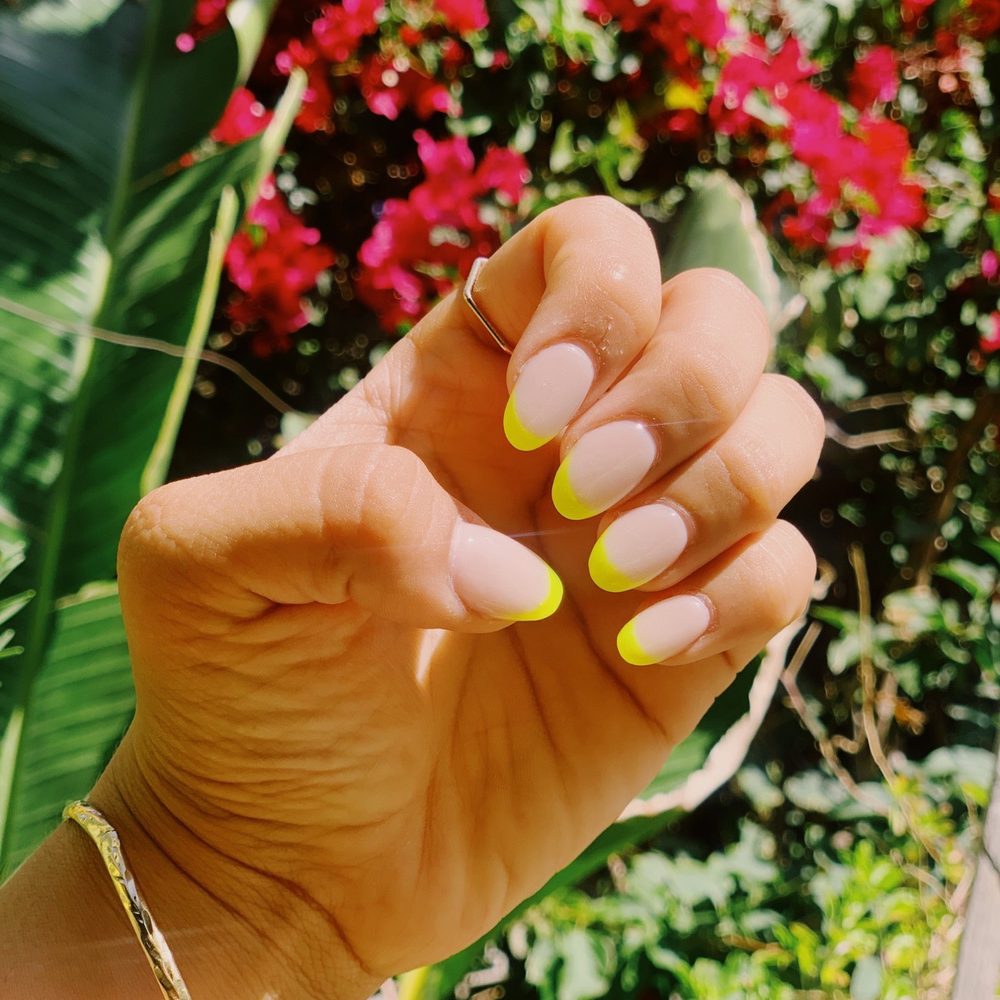 Susan Nail - Neon Dip Powder Nails - Nail Salons Near Me - Los Angeles, California