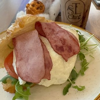STL Cafe - Cafes Near Me - Miami, Florida