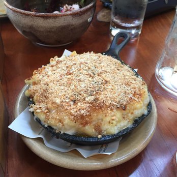 Caboose Tavern - Mac & cheese - New American Near Me - Vienna, Virginia