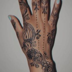 Global Eyebrow Threading, Lashes & Henna Design - day 1