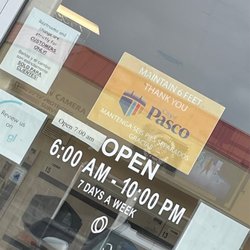 Tower Plaza Dry Cleaner and Laundromat - Clean and machines available !