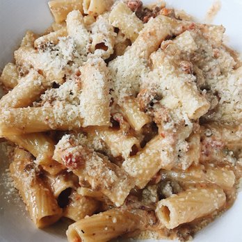 Met Back Bay - The Met Bar Back Bay, Rigatoni Bolognese - New American Near Me - Boston, Massachusetts Met Back Bay - The Met Bar Back Bay, Rigatoni Bolognese - New American Near Me - Boston, Massachusetts
