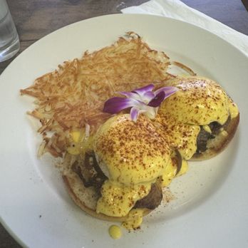 Guieb Cafe - Braised Ribeye Benedict with side of Hash Browns - New American Near Me - Honolulu, Hawaii Guieb Cafe - Braised Ribeye Benedict with side of Hash Browns - New American Near Me - Honolulu, Hawaii