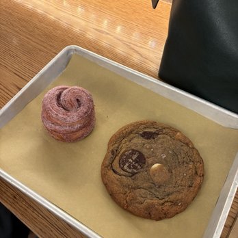 Hani's Bakery - Hibiscus & Rose morning bun, chocolate chip cookie - Bakeries Near Me - New York, New York Hani's Bakery - Hibiscus & Rose morning bun, chocolate chip cookie - Bakeries Near Me - New York, New York