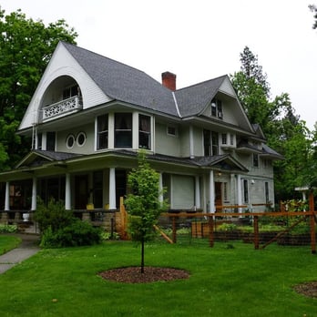 Odell House Lodging - View from the corner of First and Poplar. - Hotels Near Me - Spokane, Washington Odell House Lodging - View from the corner of First and Poplar. - Hotels Near Me - Spokane, Washington
