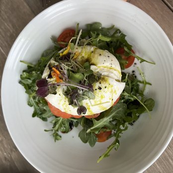 The Pawnee House - Burrata - Comfort Food Near Me - Oak Bluffs, Massachusetts