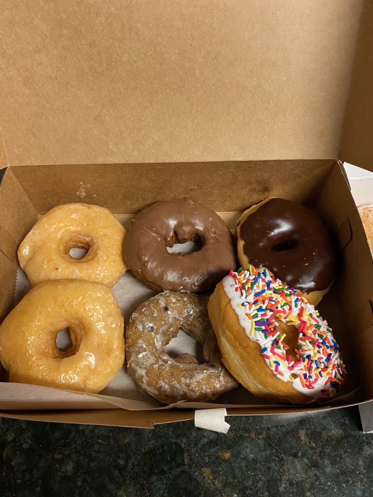 SUZYJO DONUTS 61 Photos & 98 Reviews 49 E 4th St, Bridgeport