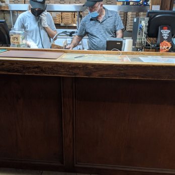 Round Table Pizza - He was the only one in the establishment wearing his mask incorrectly and no gloves. - Pizza Near Me - Torrance, California Round Table Pizza - He was the only one in the establishment wearing his mask incorrectly and no gloves. - Pizza Near Me - Torrance, California