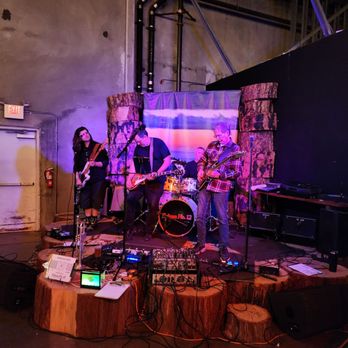 Baldy Brewing - Saloon No. 12 rockin out. - Breweries Near Me - Upland, California Baldy Brewing - Saloon No. 12 rockin out. - Breweries Near Me - Upland, California