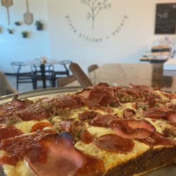 Flour & Fennel - Detroit-Style, 4 meat