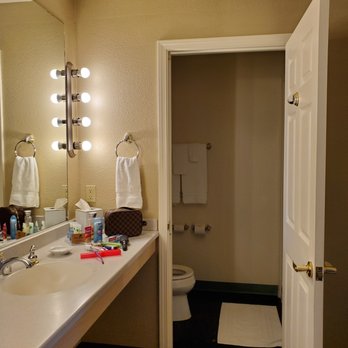 North Cliff Hotel - Nice spacious bathroom with sink area that is separate from the toilet and shower. - Hotels Near Me - Fort Bragg, California North Cliff Hotel - Nice spacious bathroom with sink area that is separate from the toilet and shower. - Hotels Near Me - Fort Bragg, California