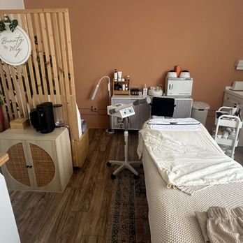 Beauty By Meg - Estheticians Near Me - Honolulu, Hawaii Beauty By Meg - Estheticians Near Me - Honolulu, Hawaii