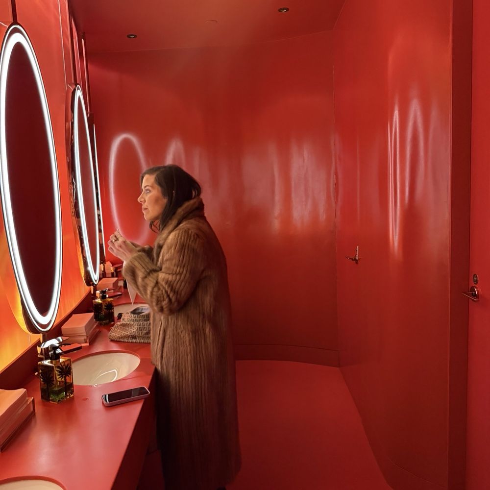 Obvio - Bathroom - Lounges Near Me - New York, New York Obvio - Bathroom - Lounges Near Me - New York, New York