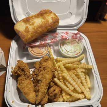 Raising Cane's Chicken Fingers - The Box Combo - Fast Food Near Me - Manchester, New Hampshire