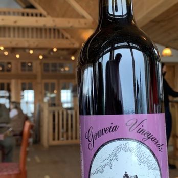 Gouveia Vineyards - Gouveia Vineyard, Zinfandel, Wallingford CT - Wineries Near Me - Wallingford, Connecticut
