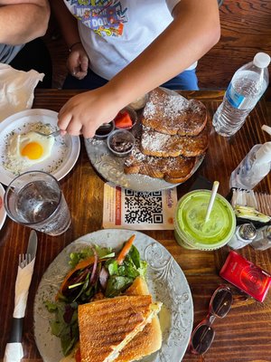 Lemoni Cafe by null