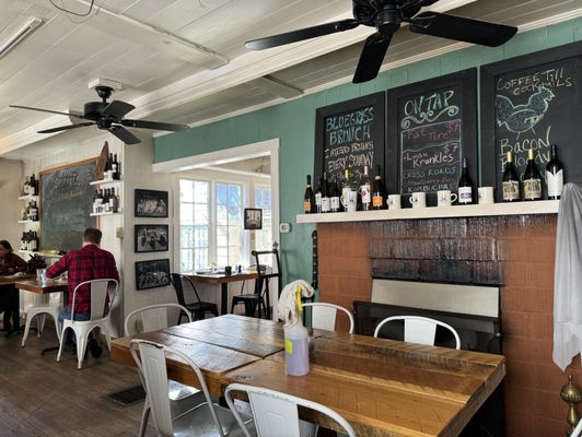 Bird's Nest Cafe by null