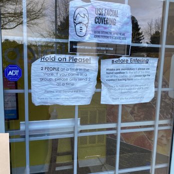Goldilocks Bakeshop - signs on the door - Desserts Near Me - Burnaby, British Columbia Goldilocks Bakeshop - signs on the door - Desserts Near Me - Burnaby, British Columbia