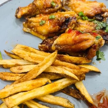 5 Star Kitchen - Lulus Chicken and Fries Wing - Tacos Near Me - Los Angeles, California
