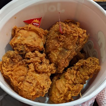 Jollibee - 6-pc chickenjoy bucket - Chicken Shop Near Me - Plano, Texas