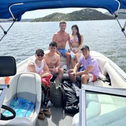 Hydro-Motion Watersports & Boat Charter - Amazing day taking wakeboard lessons