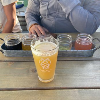 Finn’s Craft Beer Taphouse - Brewpubs Near Me - Hyannis, Massachusetts Finn’s Craft Beer Taphouse - Brewpubs Near Me - Hyannis, Massachusetts