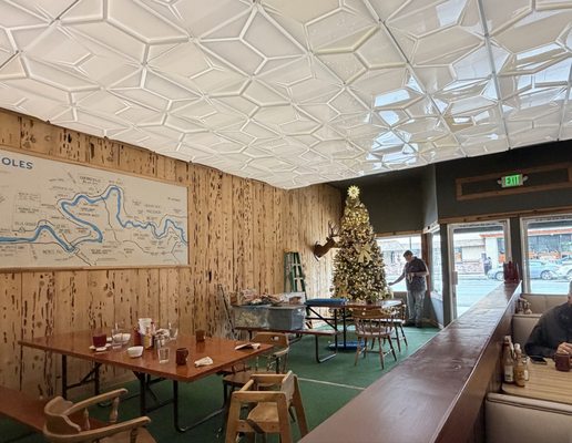 Pat's International by null