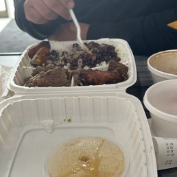 Bistec Encebollado 9/10 Bistec Encebollado 9/10
