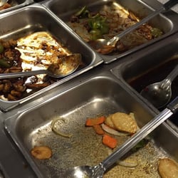 Kam Wei Kitchen - Trays went empty for an hour during lunch
