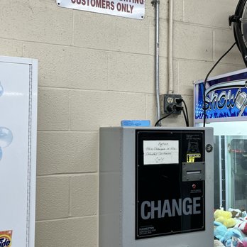Page's Coin Laundry - Change for the coin laundry - Laundromat Near Me - Burlington, North Carolina Page's Coin Laundry - Change for the coin laundry - Laundromat Near Me - Burlington, North Carolina