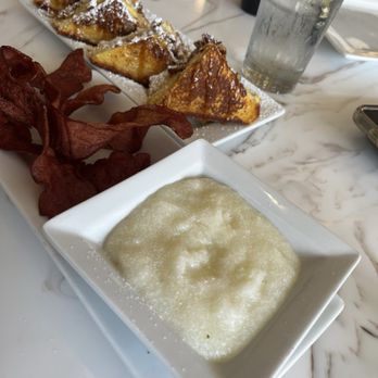 Keke's Breakfast Cafe - Grits and Turkey Bacon - Breakfast & Brunch Near Me - Orlando, Florida