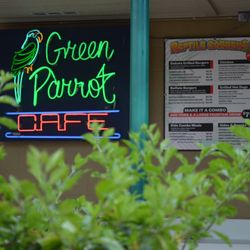 Green Parrot Cafe - Reptile Gardens