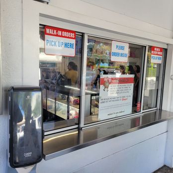 Leonard's Bakery - Pick-Up Window - Bakeries Near Me - Honolulu, Hawaii Leonard's Bakery - Pick-Up Window - Bakeries Near Me - Honolulu, Hawaii