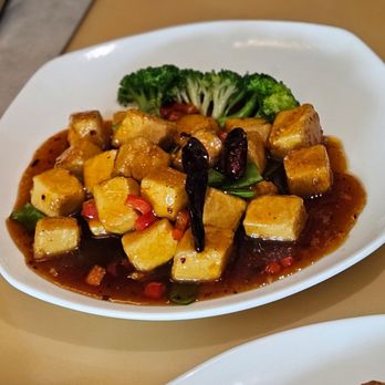 Hanami Restaurant - Cresskill - General Tsos tofu - Japanese Near Me - Cresskill, New Jersey