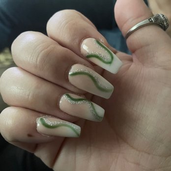 Ivy Nails & Spa - Nail Salons Near Me - Riverview, Florida