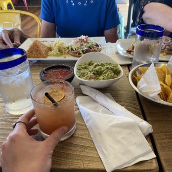 Mi Ranchito - Guava margarita, chips, guacamole, salsa - Mexican Near Me - Santa Rosa, California Mi Ranchito - Guava margarita, chips, guacamole, salsa - Mexican Near Me - Santa Rosa, California