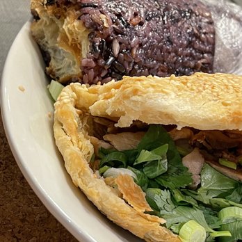 Yi Mei - Pork sandwich and purple rice roll - Taiwanese Near Me - Monrovia, California Yi Mei - Pork sandwich and purple rice roll - Taiwanese Near Me - Monrovia, California