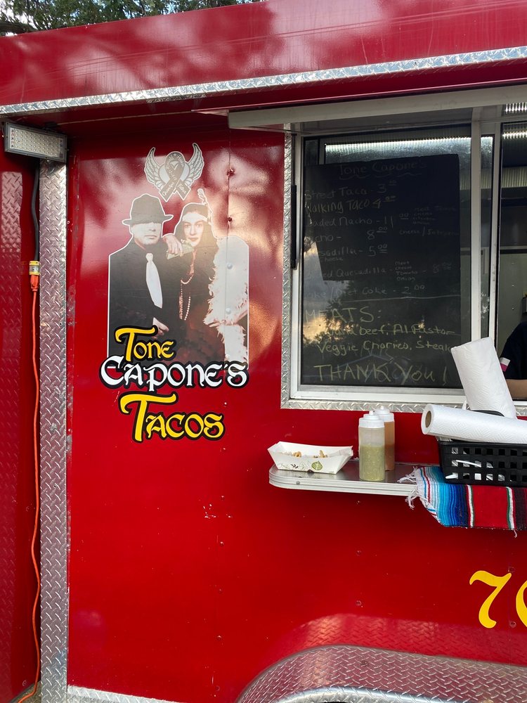 TONE CAPONES TACOS 2715 W 95th St, Evergreen Park, Illinois Food